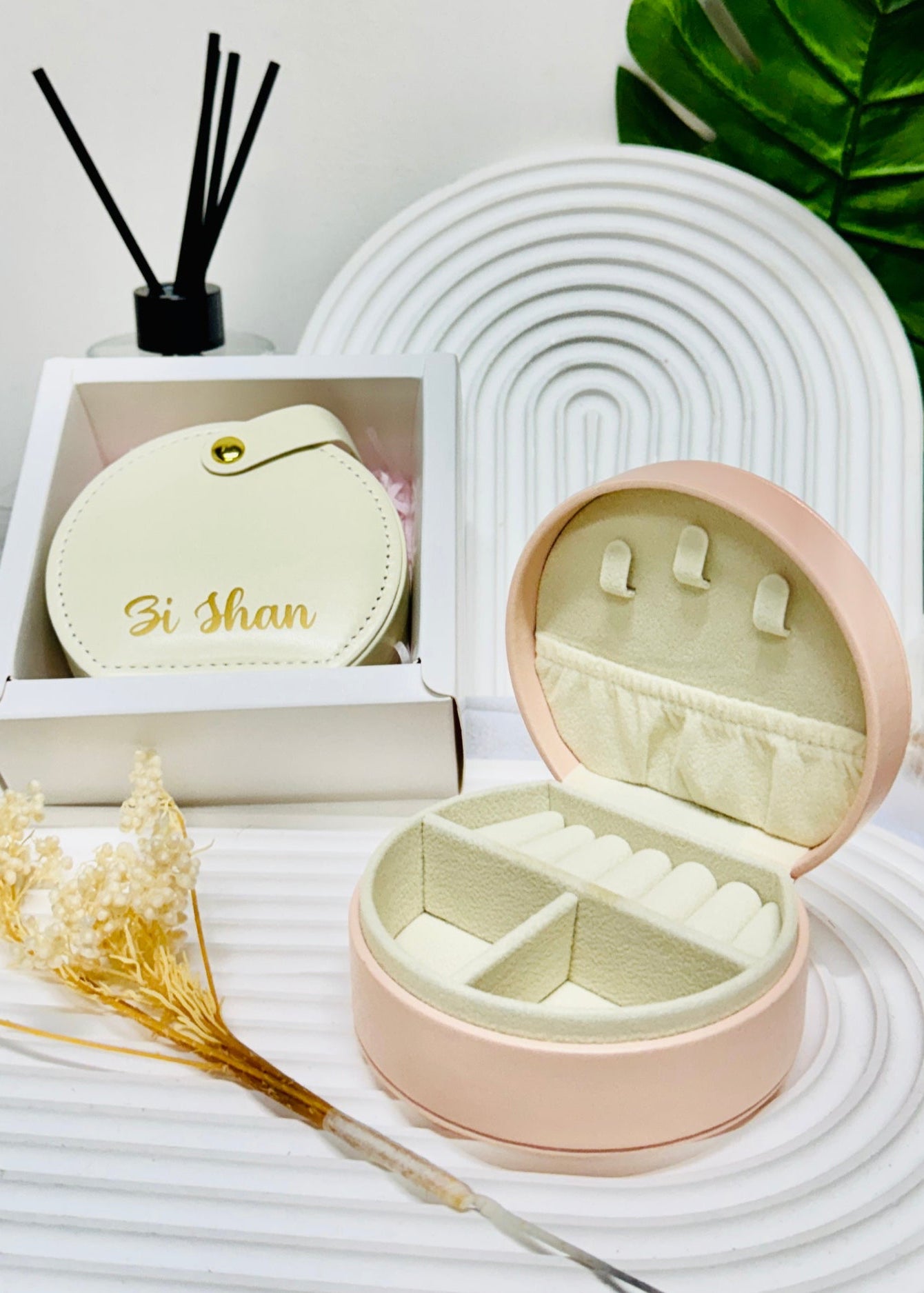 Elegant Round Jewellery Storage Box
