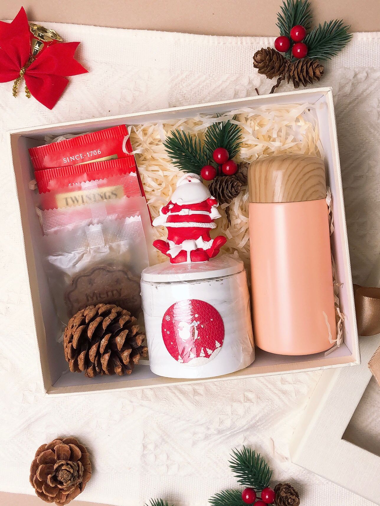 Santa's Treasure Gift Box