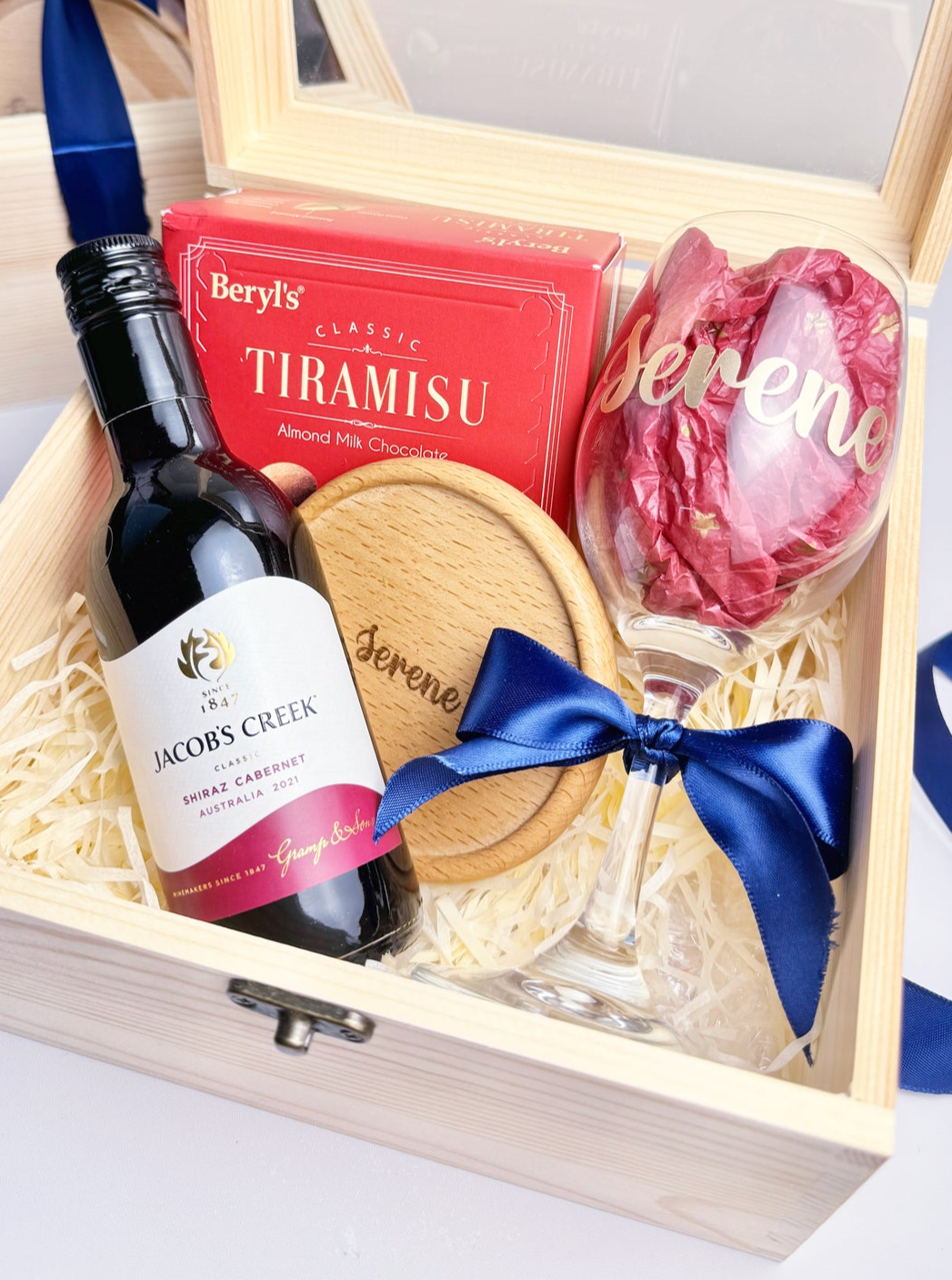 Personalised Elegant Red Wine Wooden Gift Box